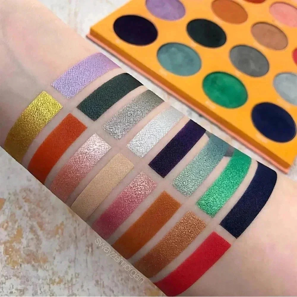 NWT Juvia's Place The Magic Mini Eyeshadow Palette 16 colors - Picture 3 of 3
